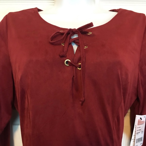 NWT Super Soft Red A-Line w/Brass Eyelets - Picture 2 of 6